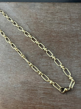 Load image into Gallery viewer, Unique Matte Brass Chain
