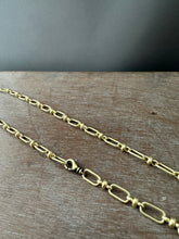 Load image into Gallery viewer, Unique Matte Brass Chain
