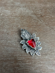 Red rosarita Sacred Heart pendant