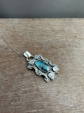 Load image into Gallery viewer, Moss kyanite small pendant
