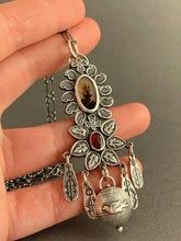 Load image into Gallery viewer, Dendritic agate and garnet jingle necklace
