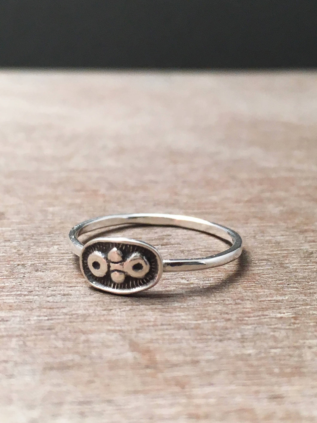 Unique symbol stacking rings