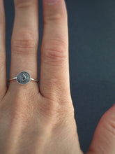 Load image into Gallery viewer, Silver teardrop ring

