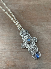 Load image into Gallery viewer, Owl pendant #5 - Labradorite and Kyanite
