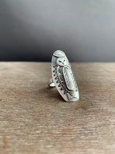 Load image into Gallery viewer, Size 8 owl ring
