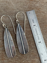Load image into Gallery viewer, Medium/small Stamped silver feather earrings
