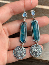 Load image into Gallery viewer, Apatite and moonstone earrings with dangling mandala
