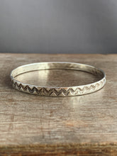 Load image into Gallery viewer, Sterling silver zig zag bangle
