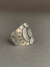 Load image into Gallery viewer, Medium Size 7.5 twin moon shield ring
