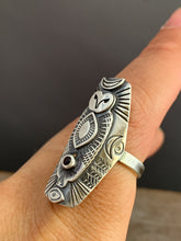 Load image into Gallery viewer, Size 8 owl ring
