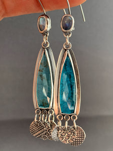 Apatite and moonstone earrings with dangling dots