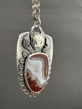 Load image into Gallery viewer, Mountain lion and tee pee agate medallion
