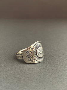 Small size 6.5 Moon and eyes shield  ring
