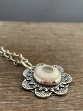Load image into Gallery viewer, Eye agate medallion
