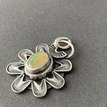 Load image into Gallery viewer, Opal pendant
