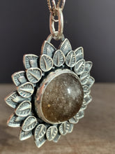 Load image into Gallery viewer, Included quartz medallion
