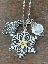 Load image into Gallery viewer, Snowflake Charm set #1
