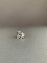 Load image into Gallery viewer, Medium Size 7.5 moon and feathers shield ring

