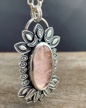 Load image into Gallery viewer, Rose quartz pendant
