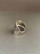 Load image into Gallery viewer, Large size 8 winged moon shield ring
