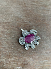 Load image into Gallery viewer, Purple/Pink Sapphire Pendant
