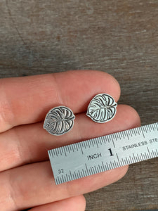 Monstera leaf stud earrings