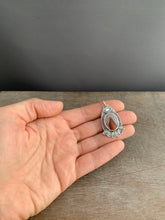Load image into Gallery viewer, Agate eye charm
