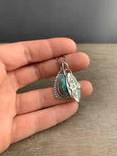 Load image into Gallery viewer, Turquoise and bird charm set
