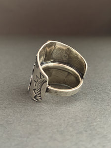 Large size 8 moon and leaves shield ring