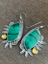 Load image into Gallery viewer, Malachite earrings
