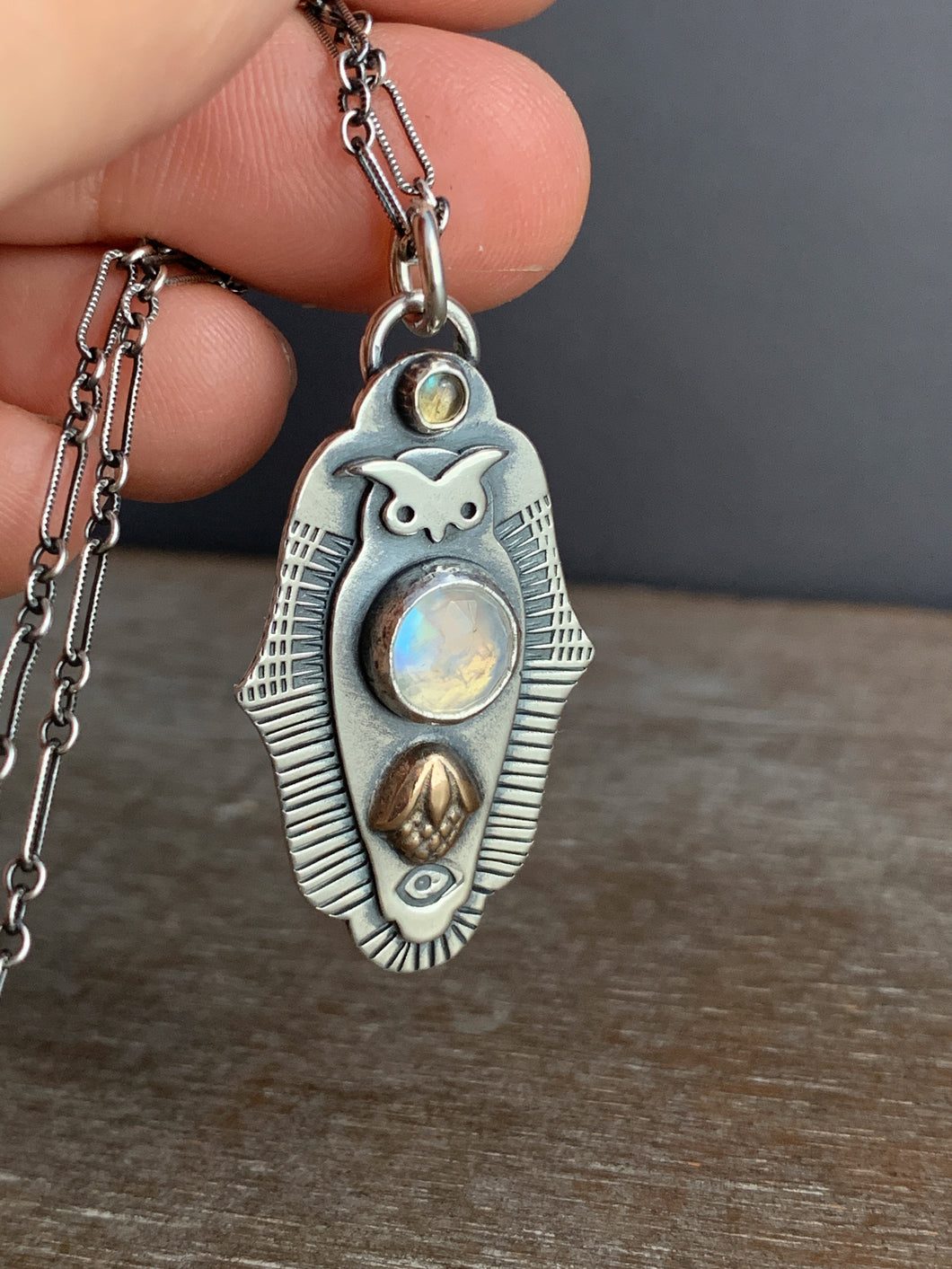 Owl pendant - moonstone and labradorite