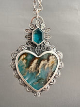 Load image into Gallery viewer, Plume agate Sacred heart

