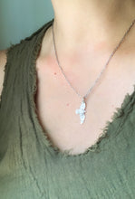 Load image into Gallery viewer, Small stamped bird pendant
