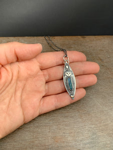 Owl pendant - Aura crystal and labradorite