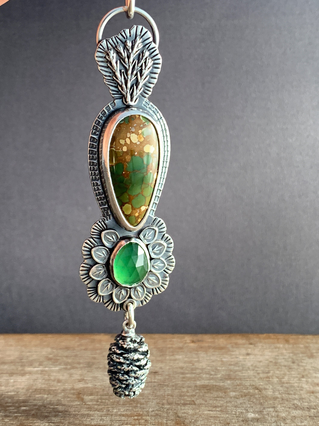 Hubei turquoise and serpentine nature pendant