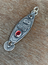 Load image into Gallery viewer, Owl pendant - Garnet
