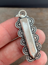Load image into Gallery viewer, Quartz crystal pendant

