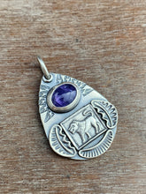 Load image into Gallery viewer, Tanzanite lion charm
