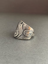 Load image into Gallery viewer, Medium Size 7.5 sacred heart shield ring
