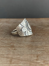 Load image into Gallery viewer, Sun and feather ring size 9
